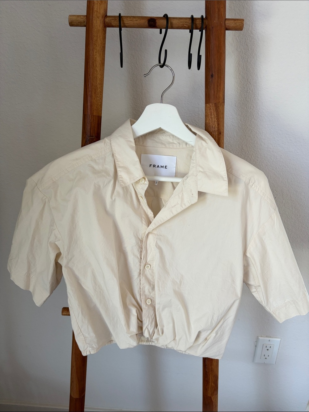 Frame Cream Cropped Button-Up Shirt